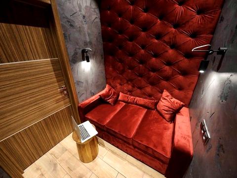 коммерческая по адресу Кловский спуск, 7a