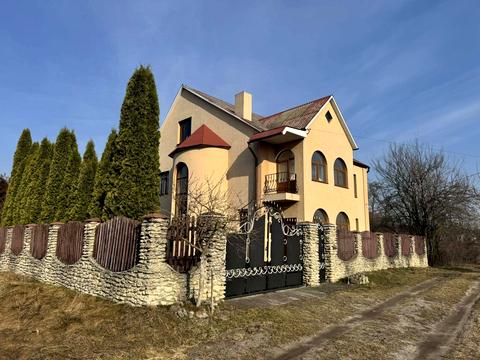 будинок за адресою с. Сапанів, Набережна, 18