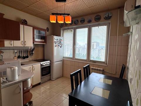 квартира по адресу Героев Днепра ул., 1