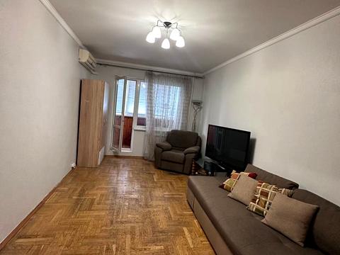 квартира по адресу Героев Днепра ул., 1