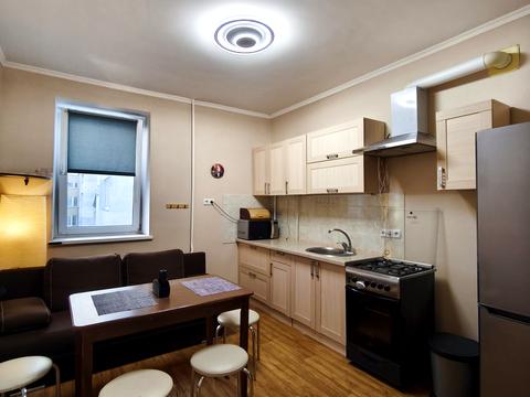 квартира за адресою Зоопаркова вул., 10