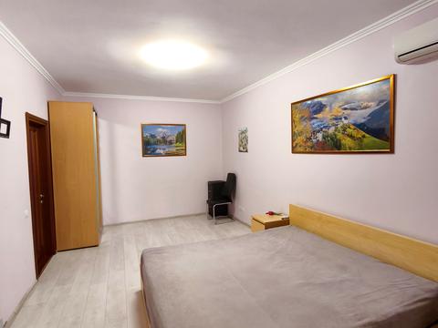 квартира за адресою Зоопаркова вул., 10