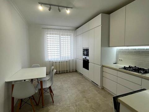 квартира за адресою Тролейбусна вул., 28
