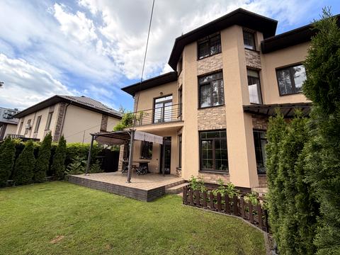 дом по адресу Українська ул., 12