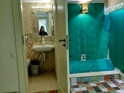 комерційна за адресою Дмитра Вітовського вул. (), 31