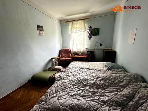 дом по адресу Єфремова ул., 1