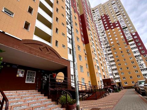 квартира за адресою Сергія Данченка вул., 3