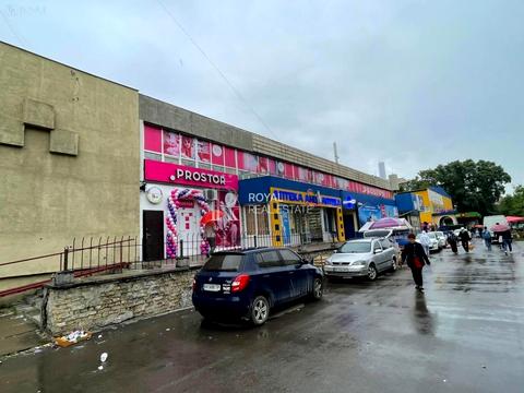 комерційна за адресою Павла Тичини просп., 15