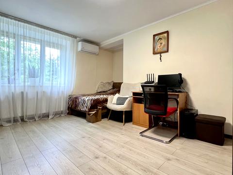 квартира за адресою Гетьмана Івана Мазепи вул. (Топольна), 43