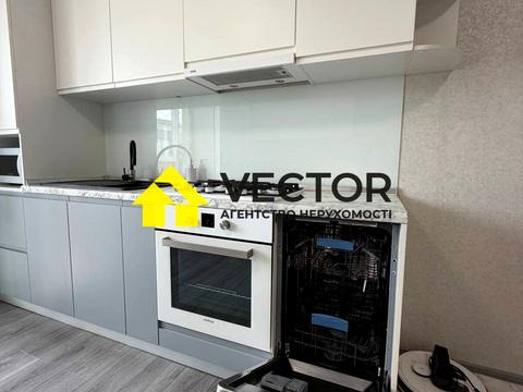 квартира за адресою Героїв України вул., 8-А