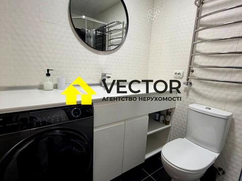 квартира за адресою Героїв України вул., 8-А