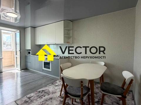 квартира за адресою Героїв України вул., 8-А