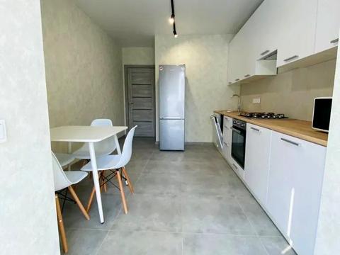квартира за адресою Сімейна вул., 4
