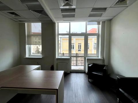 комерційна за адресою Рильський пров., 6