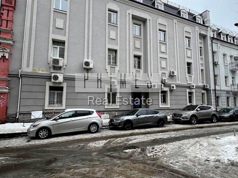 коммерческая по адресу Кияновский пер., 3-7