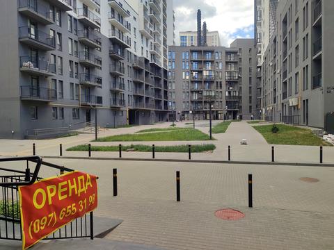 комерційна за адресою Залізнична вул., 9А