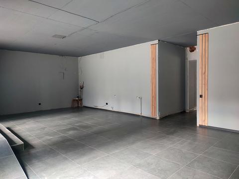 комерційна за адресою Залізнична вул., 9А