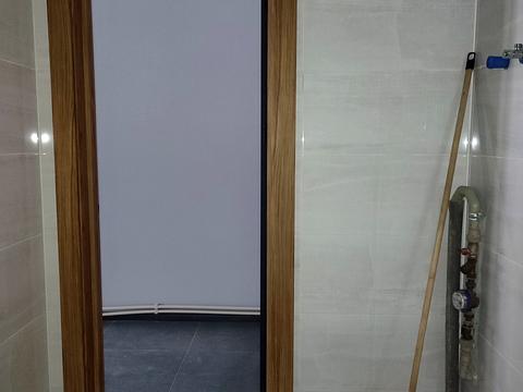 комерційна за адресою Залізнична вул., 9А