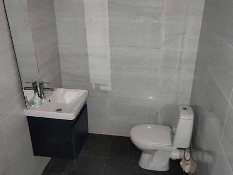 комерційна за адресою Залізнична вул., 9А