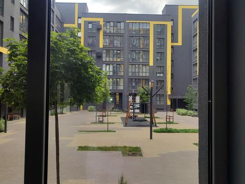 комерційна за адресою Залізнична вул., 9А