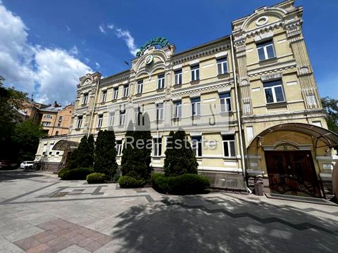 комерційна за адресою Костянтинівська вул., 32б