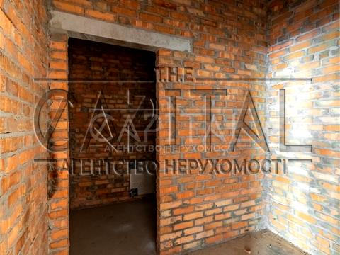 комерційна за адресою Олександра Олеся вул., 10