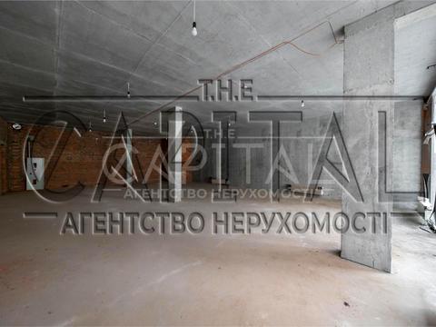 комерційна за адресою Олександра Олеся вул., 10