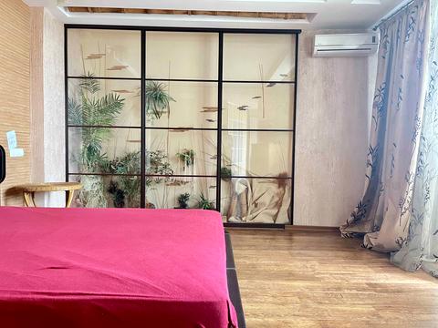 квартира за адресою Раїси Окіпної вул., 10-Б