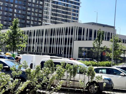 комерційна за адресою Всеволода Змієнка вул., 30