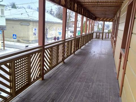 комерційна за адресою Площа Шевченка, 1А