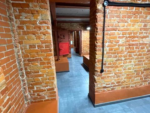 комерційна за адресою Манізера вул. (Красіна), 3