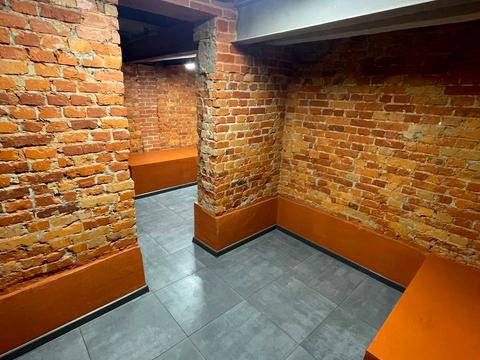 комерційна за адресою Манізера вул. (Красіна), 3