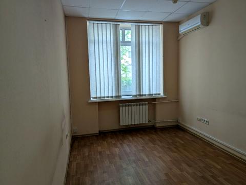 комерційна за адресою Предславинська вул., 34Б
