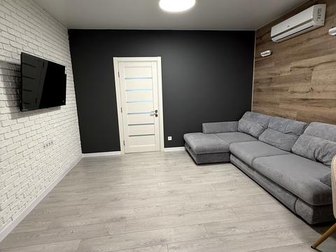 квартира за адресою с. Святопетрівське, Лесі Українки бульв., 6