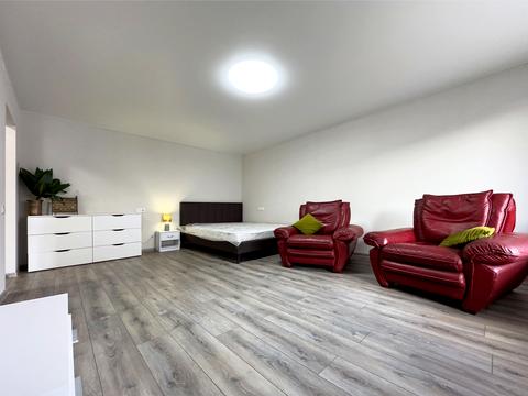 квартира по адресу Братуня ул., 7