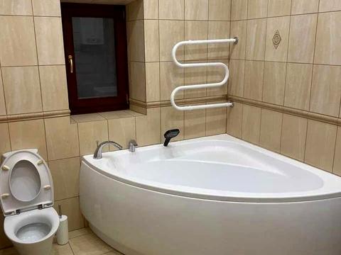 квартира за адресою Степана Бандери вул. (), 9