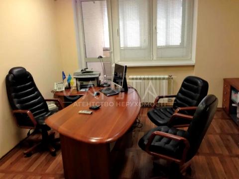 комерційна за адресою Лютеранська вул., 10-А