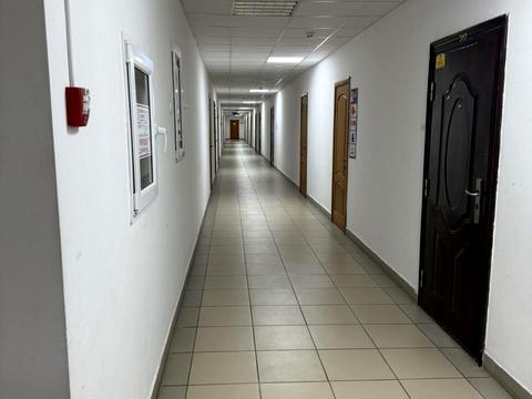 комерційна за адресою Академіка Андрія Сахарова вул., 38