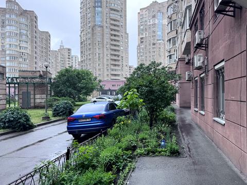 квартира за адресою Микільсько-Слобідська вул., 2-Б