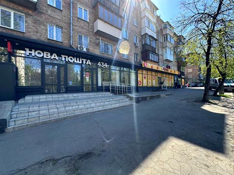 квартира за адресою Салютна вул., 12/62