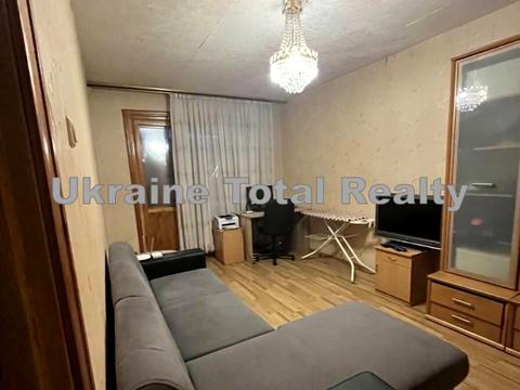 квартира за адресою Анни Ахматової вул., 17