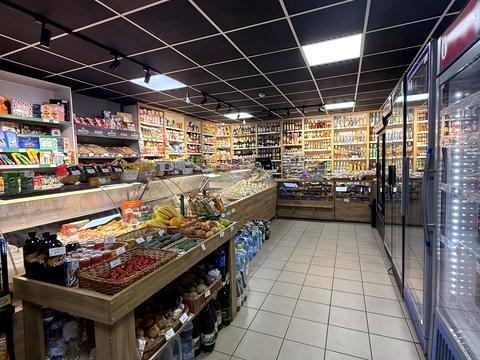 комерційна за адресою Миру просп., 84