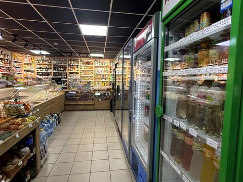 комерційна за адресою Миру просп., 84