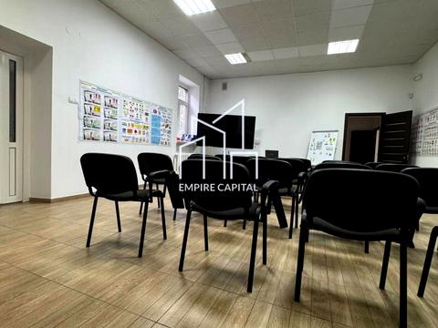 коммерческая по адресу Перфецького Леоніда, 3