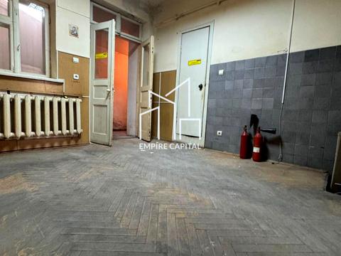 коммерческая по адресу Хмельницького Богдана, 41