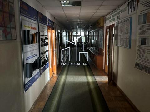 коммерческая по адресу В'ячеслава Чорновола, 67