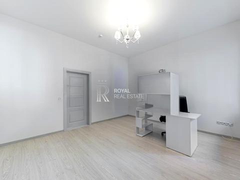 комерційна за адресою Круглоуніверситетська вул., 22