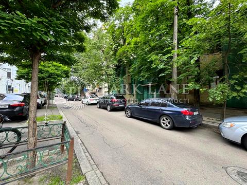 коммерческая по адресу Студенческая ул., 5/7