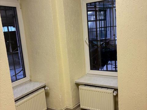 комерційна за адресою Василя Стефаника вул., 16
