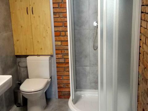 комерційна за адресою Зарічна вул., 1-Б